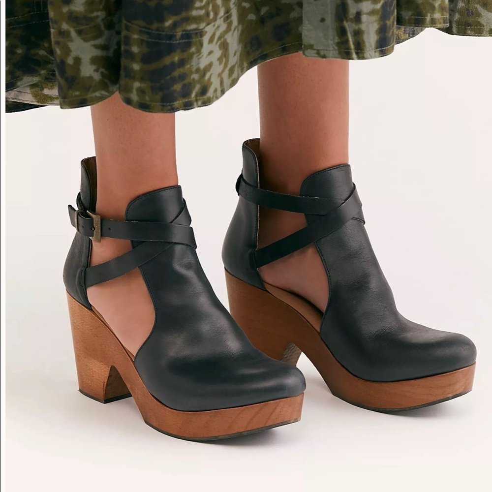 Free People Cedar Clogs